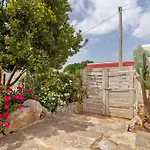 Villa La Dimora Dello Zio, With Pool Ostuni