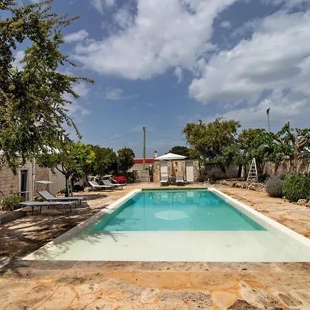 Villa La Dimora Dello Zio, With Pool Ostuni